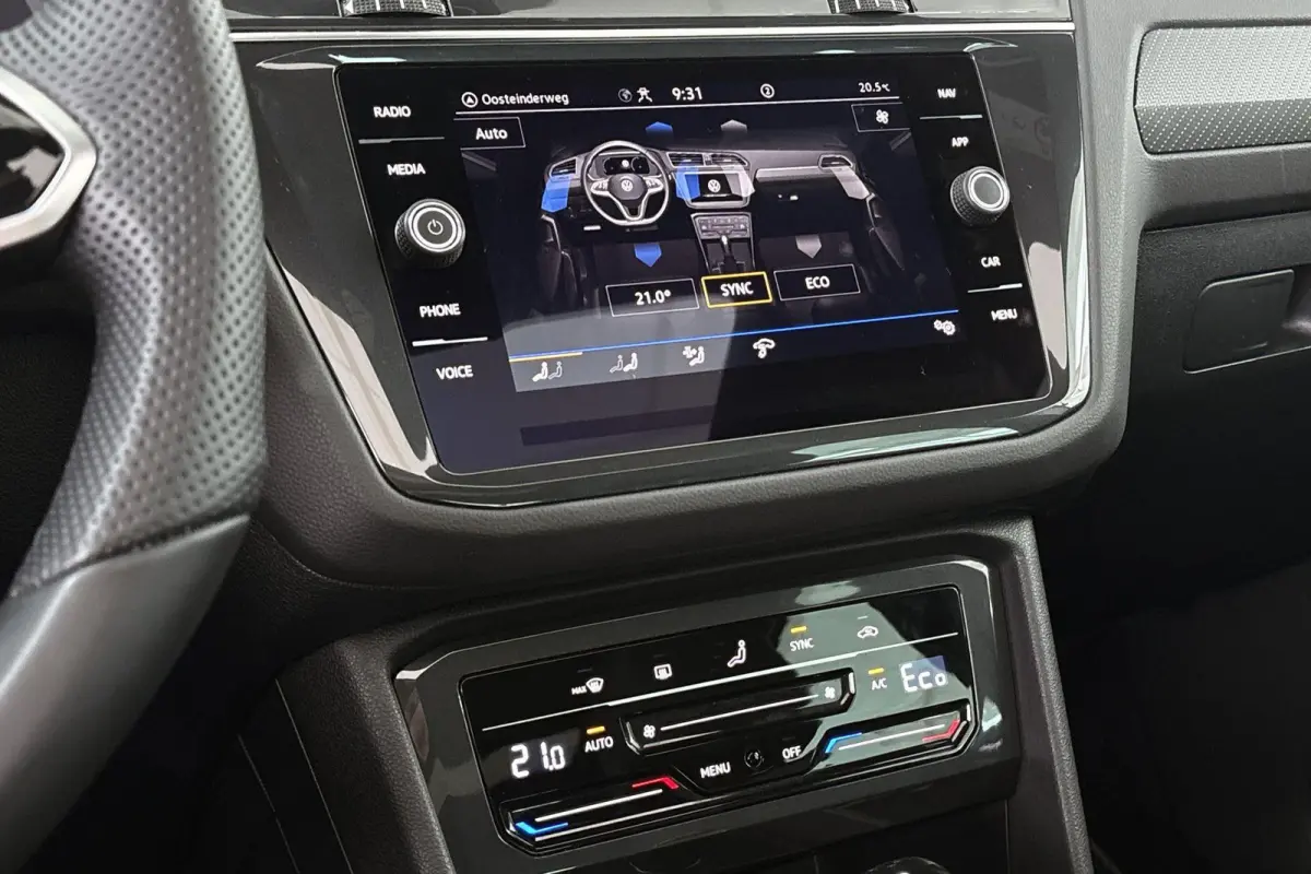1.4 TSI eHybrid R-Line Business+ Panoramadak Trekhaak IQ-Light Keyless