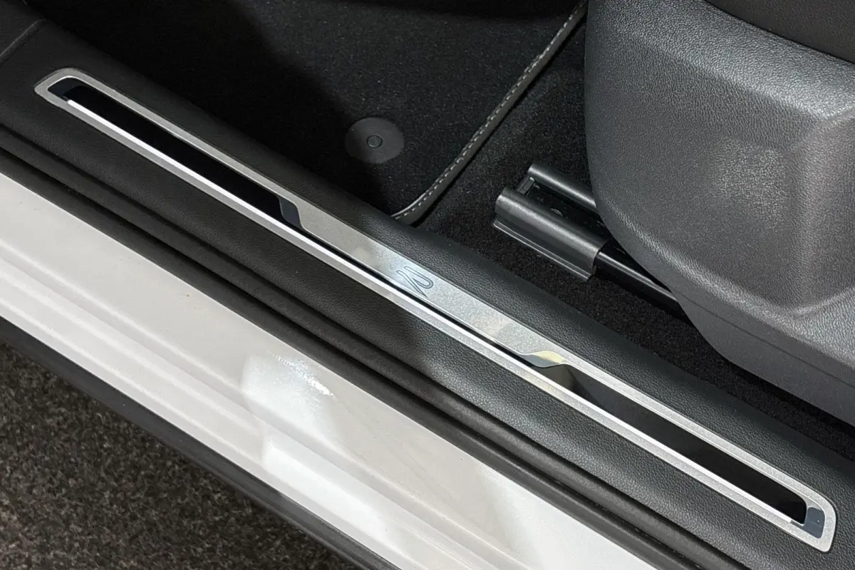 1.4 TSI eHybrid R-Line Business+ Panoramadak Trekhaak IQ-Light Keyless