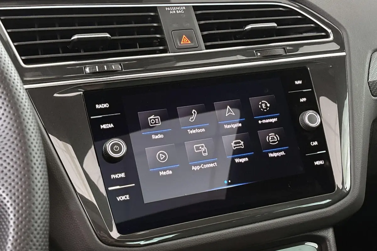 1.4 TSI eHybrid R-Line Business+ Panoramadak Trekhaak IQ-Light Keyless