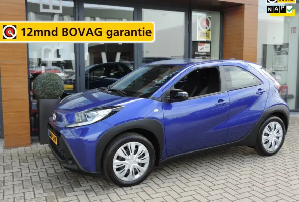 1.0 VVT-i S-CVT Play AUTOMAAT 17.000km | CarPlay | Airco | Camera | Bluetooth | Cruise contr | DAB | NLauto