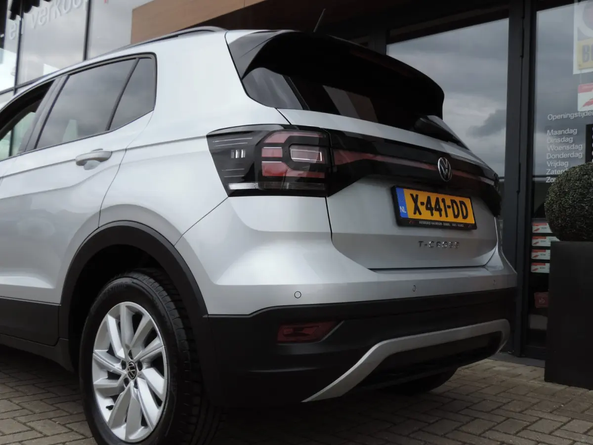 1.0 TSI Life 10.000km | NL-auto | 1e Eig | Stoelverw | Camera | ECC | CarPlay | Navi | Draadl.lader | PDC v+a