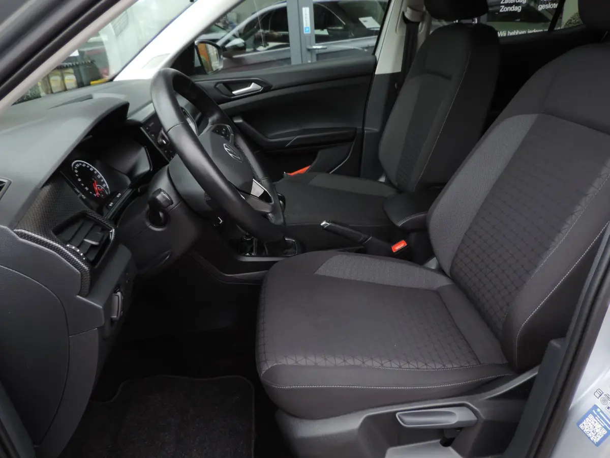 1.0 TSI Life 10.000km | NL-auto | 1e Eig | Stoelverw | Camera | ECC | CarPlay | Navi | Draadl.lader | PDC v+a