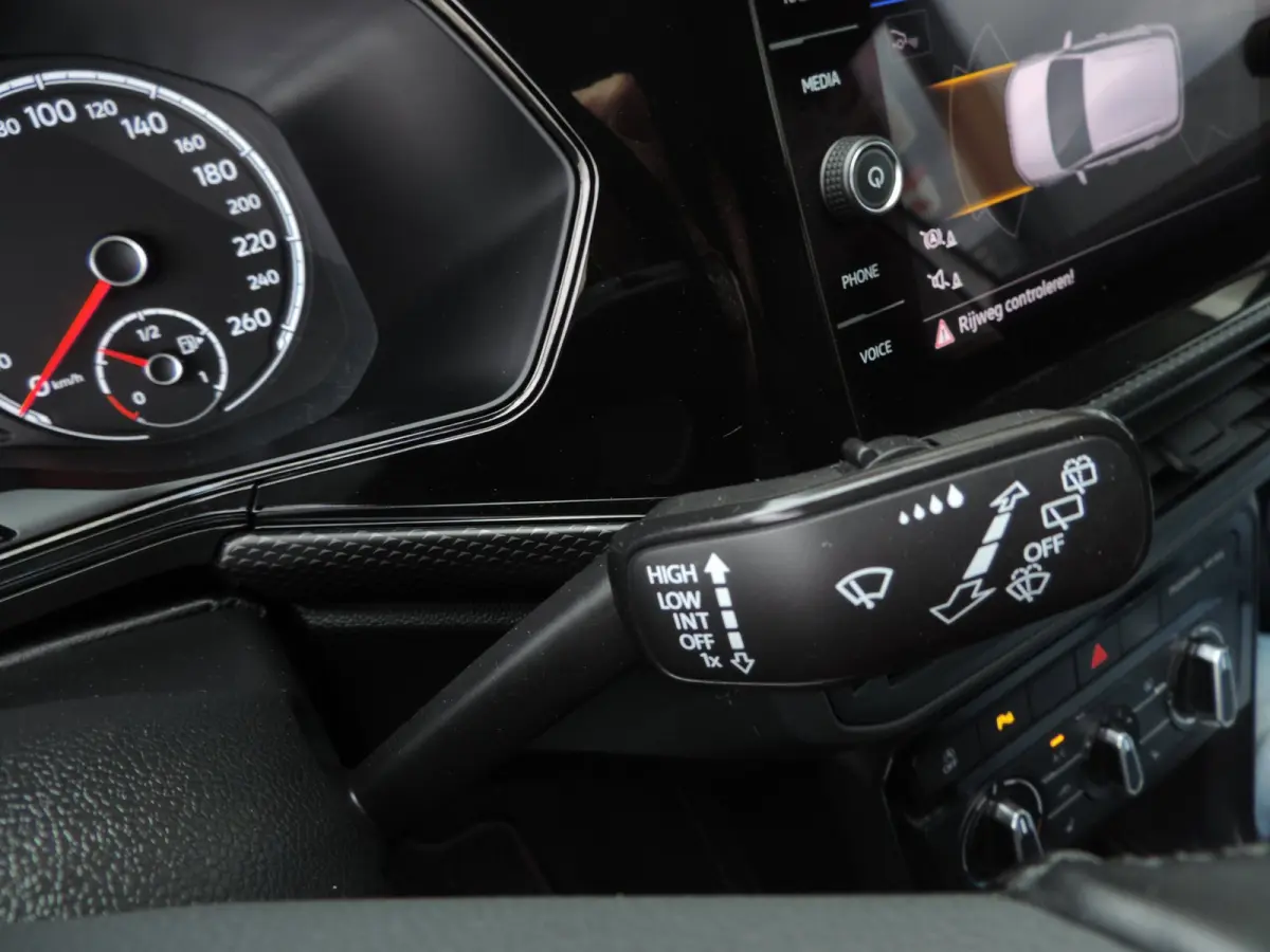 1.0 TSI Life 10.000km | NL-auto | 1e Eig | Stoelverw | Camera | ECC | CarPlay | Navi | Draadl.lader | PDC v+a