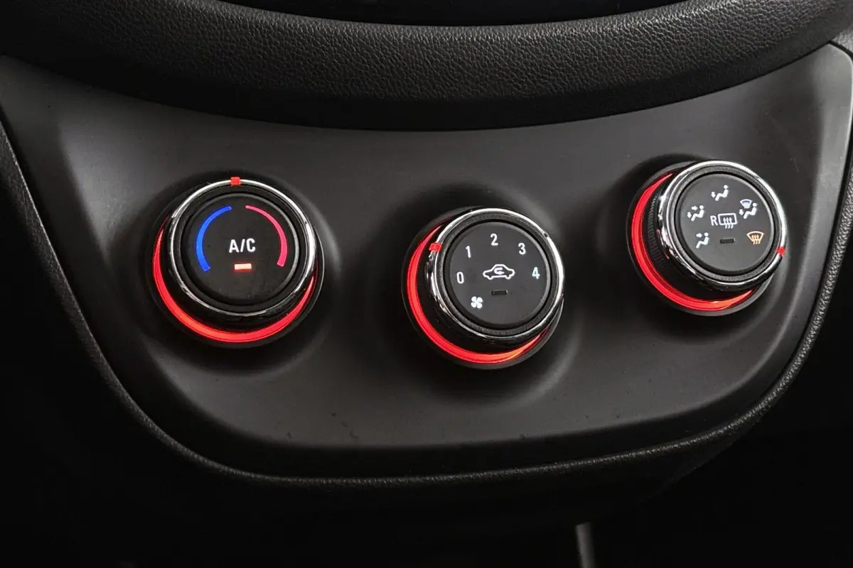 1.0 Online Edition Stuur-Stoelverwarming Apple CarPlay Airco