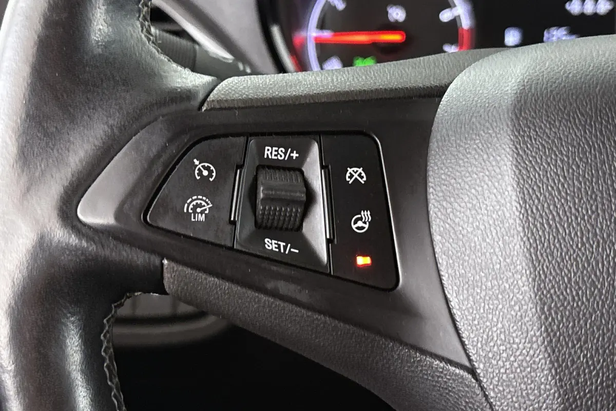 1.0 Online Edition Stuur-Stoelverwarming Apple CarPlay Airco