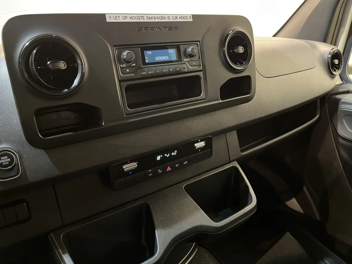 515 CDI L3 RWD Automaat N2 Bakwagen met Laadklep / Euro 6 / Zijdeur / Airco