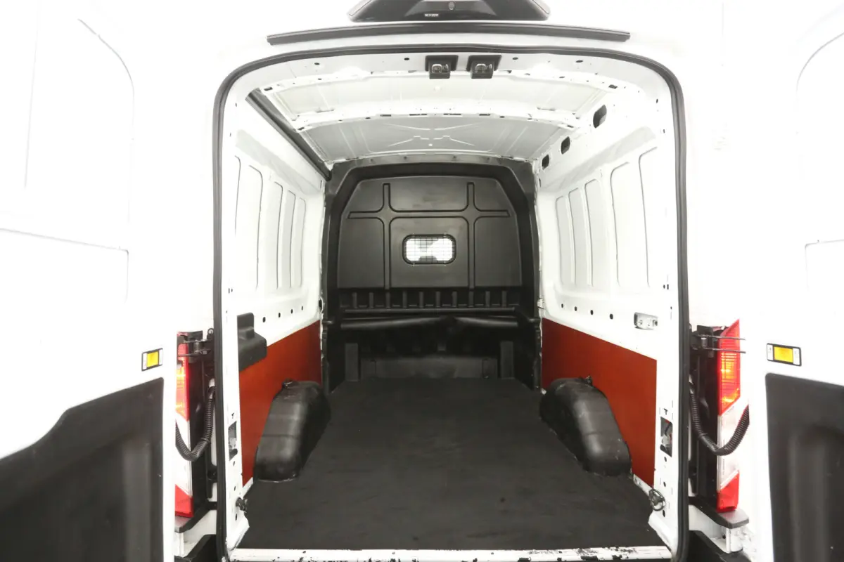 2.0 TDCI L3H2 | Dubbele Cabine | Airco | Camera | Cruise | Carplay | Parkeersens.