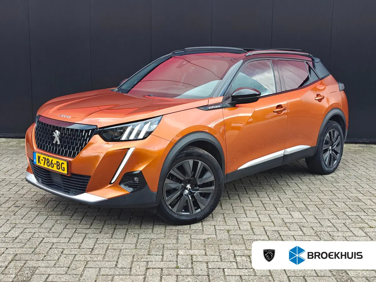 1.2 PureTech GT-Line 130pk | Navigatie | Getint Glas | L.M. | Camera | | Achterbank in delen neerklapbaar | Achteruitrijcamera | Airco (automatisch)