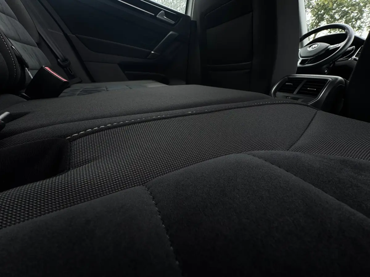 1.4 TSI Highline R-Line Afneembare Trekhaak / Camera / Ergo stoelen met massage / Warning Spots