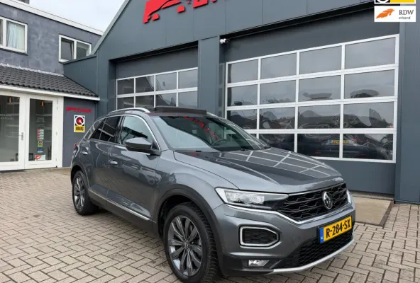 1.5 TSI Sport Business R-Line / Pano / ACC / Led / IQ Drive / Camera / Trekhaak .