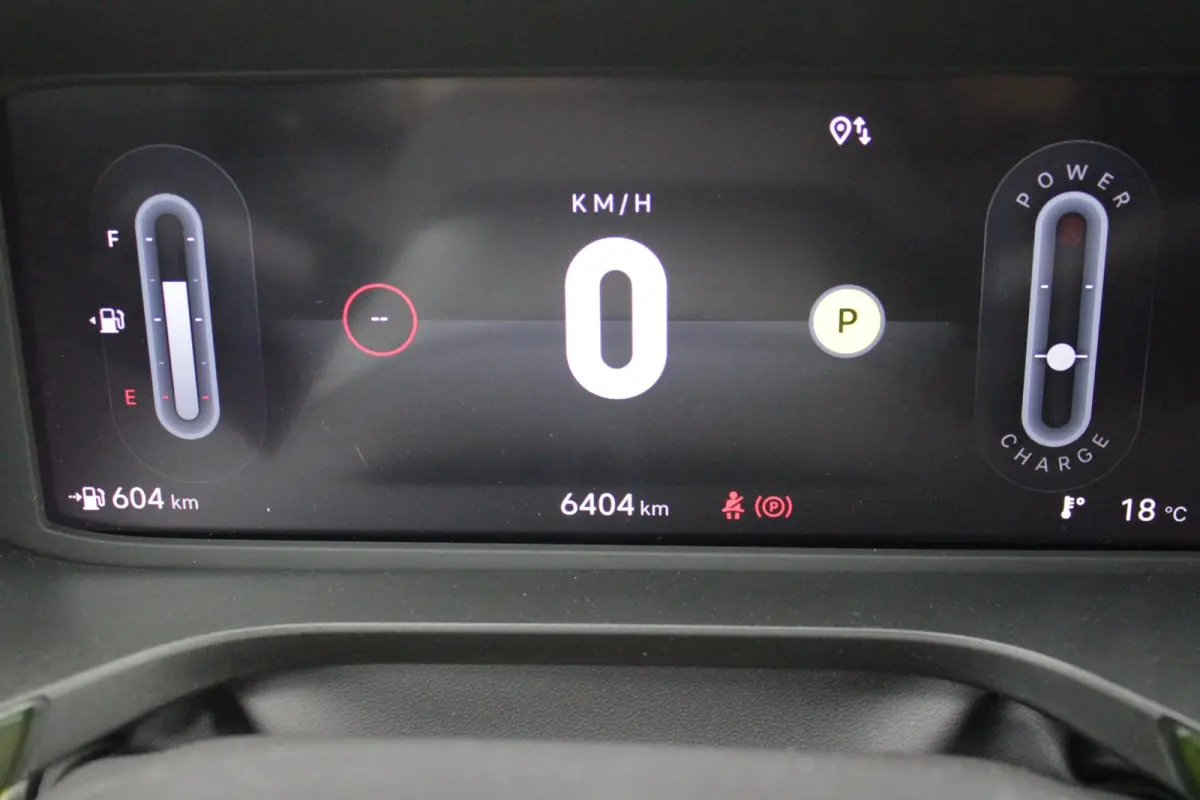 1.2 Hybrid 110PK ICON STYLE | APPLE CARPLAY/ANDROID AUTO | CRUISE CONTROL | PARKEERSENSOREN ACHTER | LED KOPLAMPEN | LICHTMETALEN VELGEN 16" | DAB+ RADIO | EXTRA GETINTE ACHTERRUITEN || ELEK
