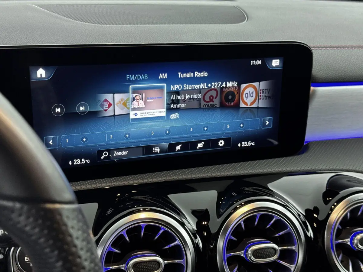 180 Business Solution AMG SFEERVERLICHTING | LEDER | CLIMATE CONTROL | NAVIGATIE | DIGITAAL DASHBOARD | LMV | CRUISE CONTROL | CAMERA |