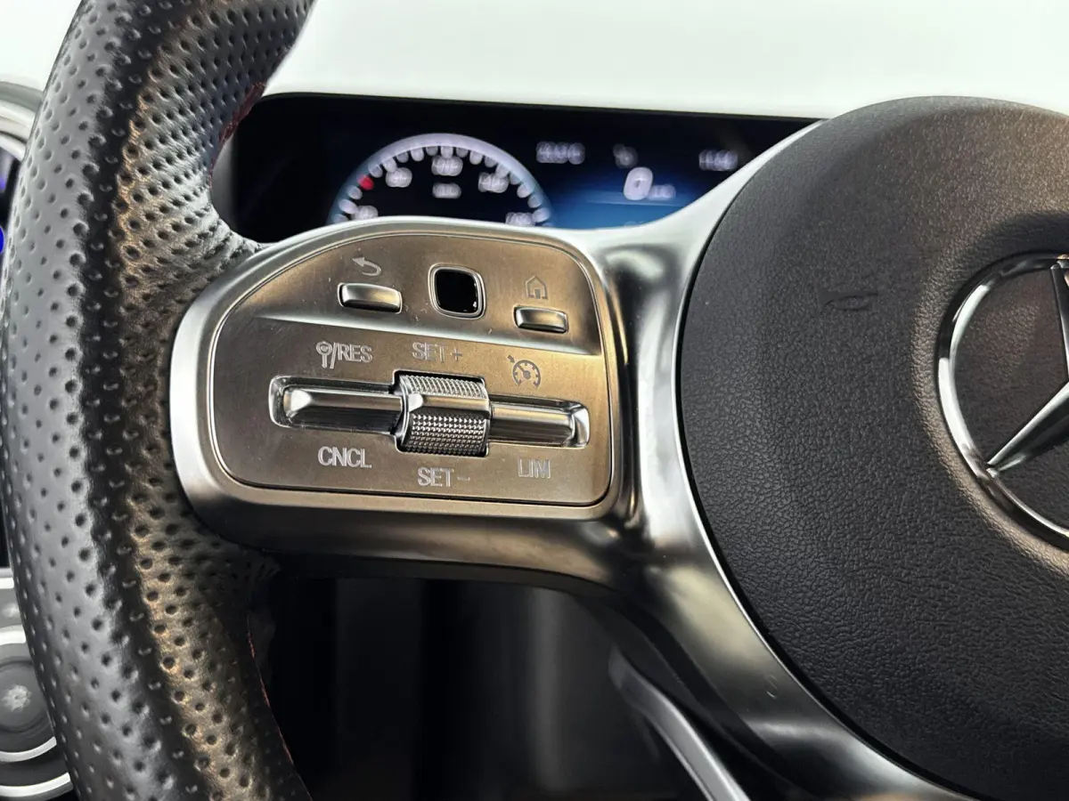 180 Business Solution AMG SFEERVERLICHTING | LEDER | CLIMATE CONTROL | NAVIGATIE | DIGITAAL DASHBOARD | LMV | CRUISE CONTROL | CAMERA |