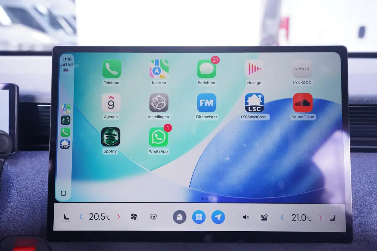 Core 66 kWh SOH 99% Apple Carplay Panoramadak Achteruitrijcamera Clima Stoelverwarming Navi LMV "19"