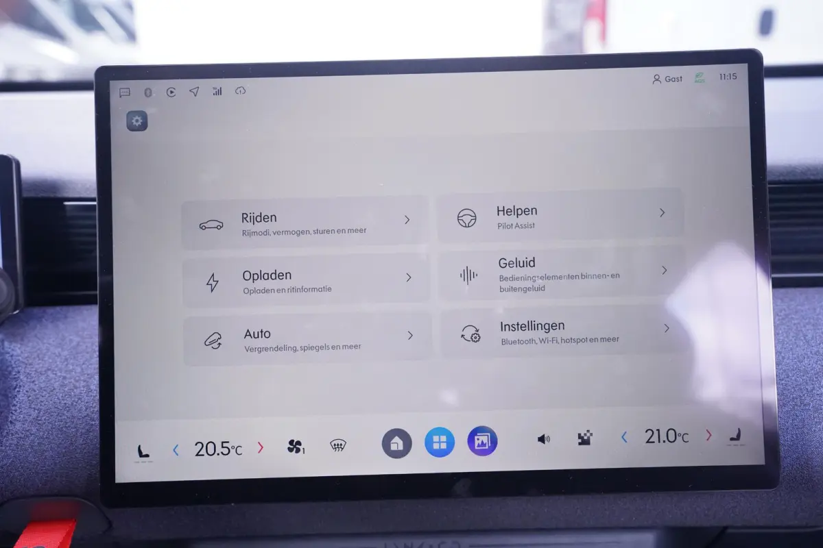 Core 66 kWh SOH 99% Apple Carplay Panoramadak Achteruitrijcamera Clima Stoelverwarming Navi LMV "19"