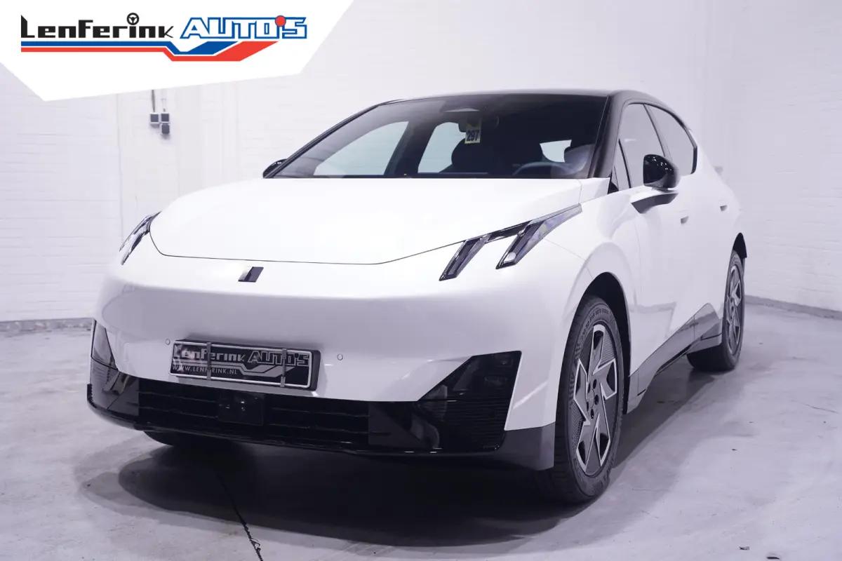 Core 66 kWh SOH 99% Apple Carplay Panoramadak Achteruitrijcamera Clima Stoelverwarming Navi LMV "19"
