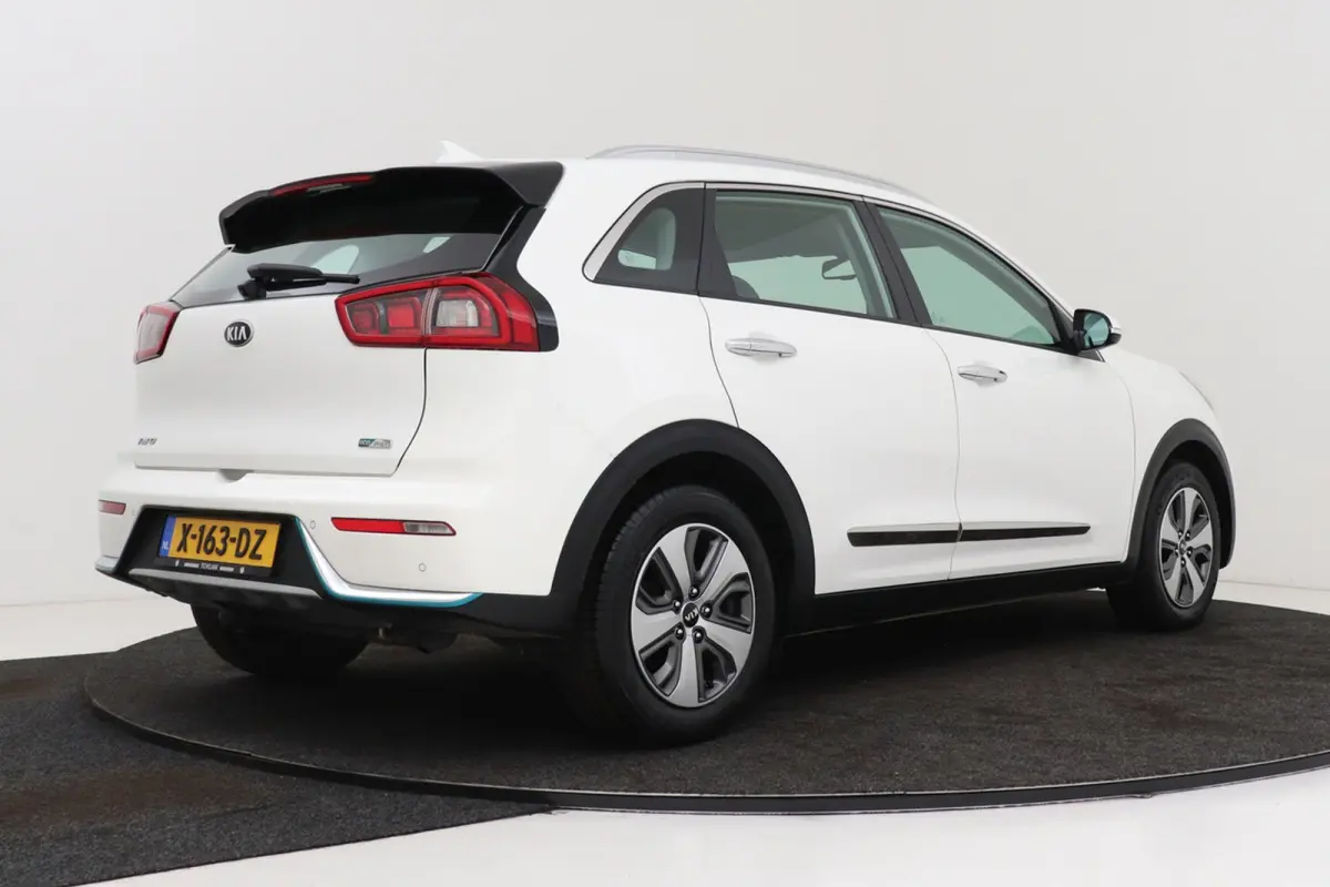 1.6 GDi PHEV DynamicLine | Trekhaak | CarPlay | Camera | 72.000 KM!! | Navigatie | Stoel-/Stuurverwarming |