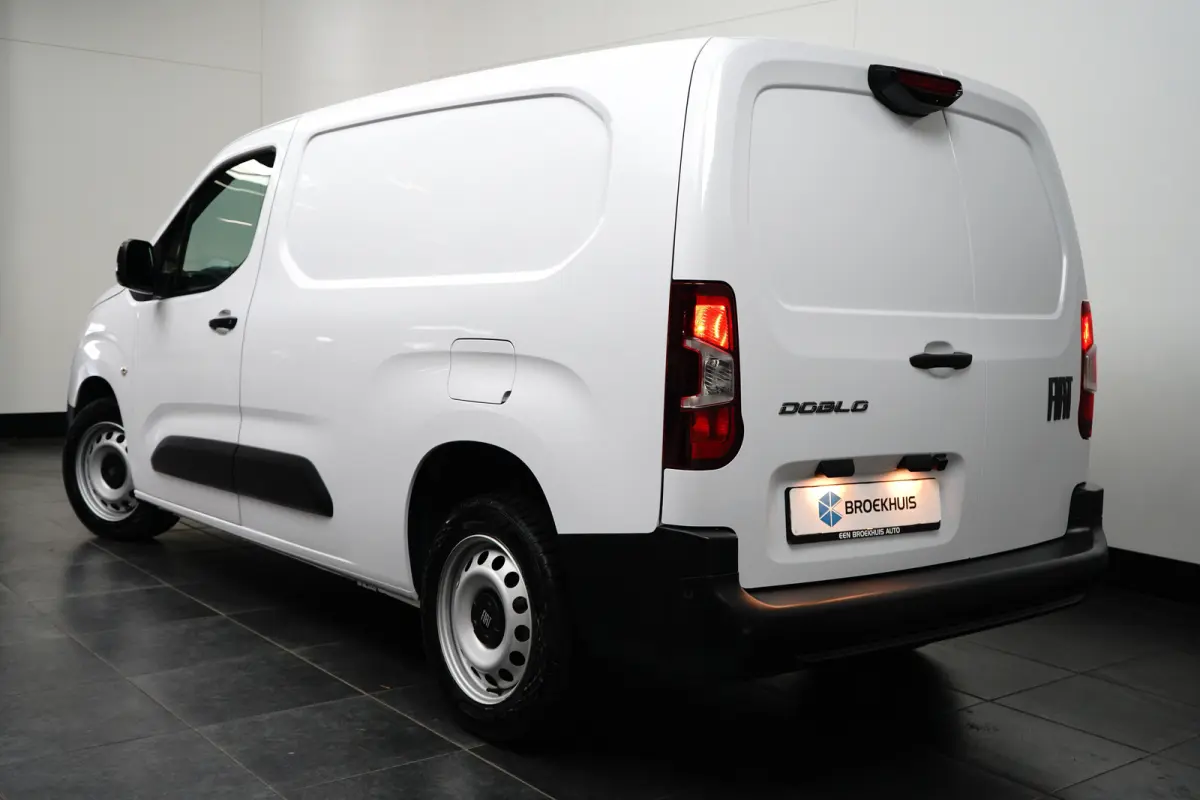 L2 1.5D 100pk | CAMERA | NAVI | DIGITALE BINNENSPIEGEL | BETIMMERING | DRAADLOOS CARPLAY | 3 ZITS |