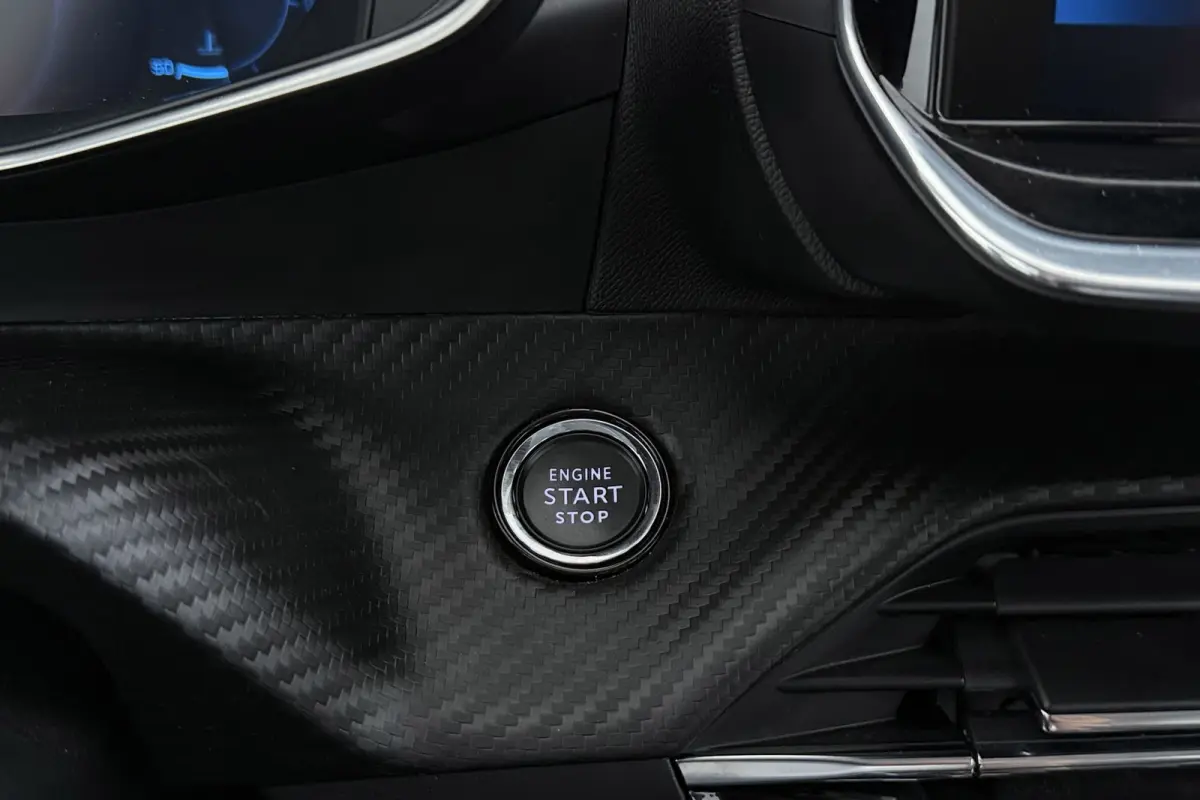1.2 PureTech Blue Lease Allure | 130 PK | Distributie Vervangen | CarPlay | Digital Cockpit | 49.000 KM!! |