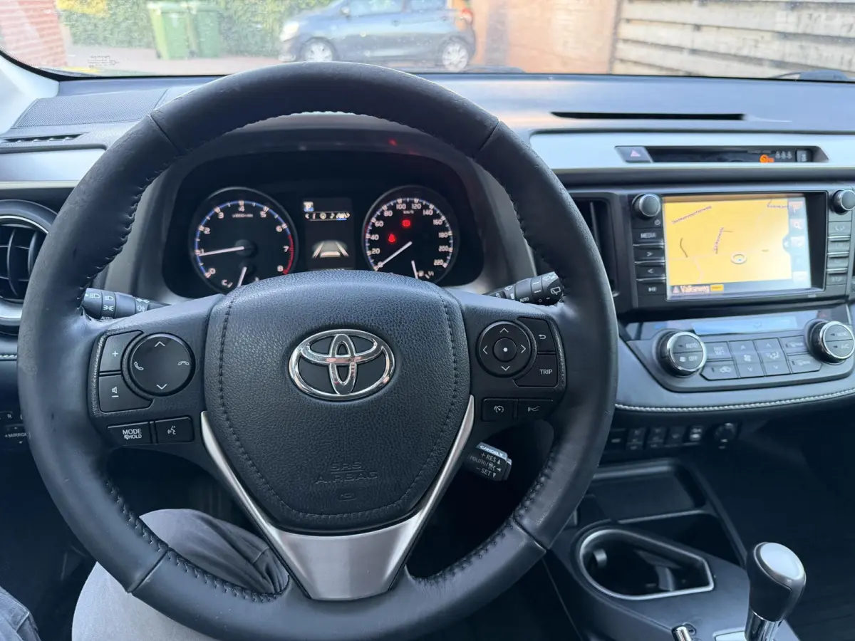 2.0 VVT-i AWD Executive 4x4
