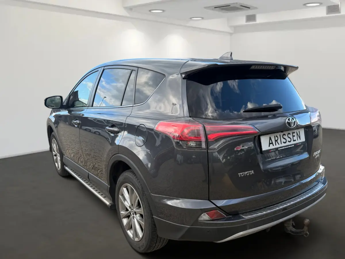 2.0 VVT-i AWD Executive 4x4