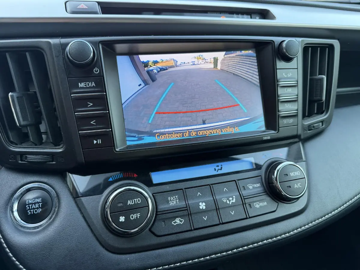 2.0 VVT-i AWD Executive 4x4