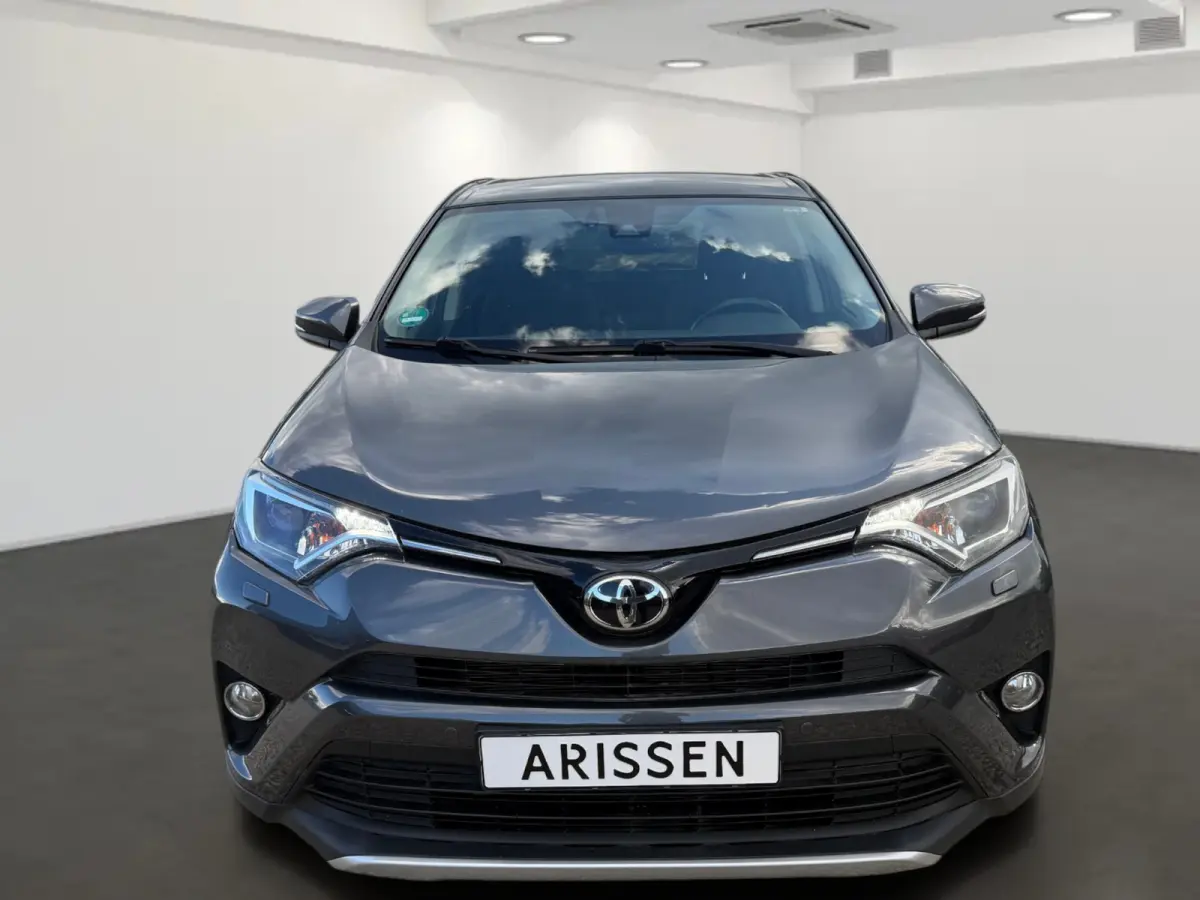 2.0 VVT-i AWD Executive 4x4