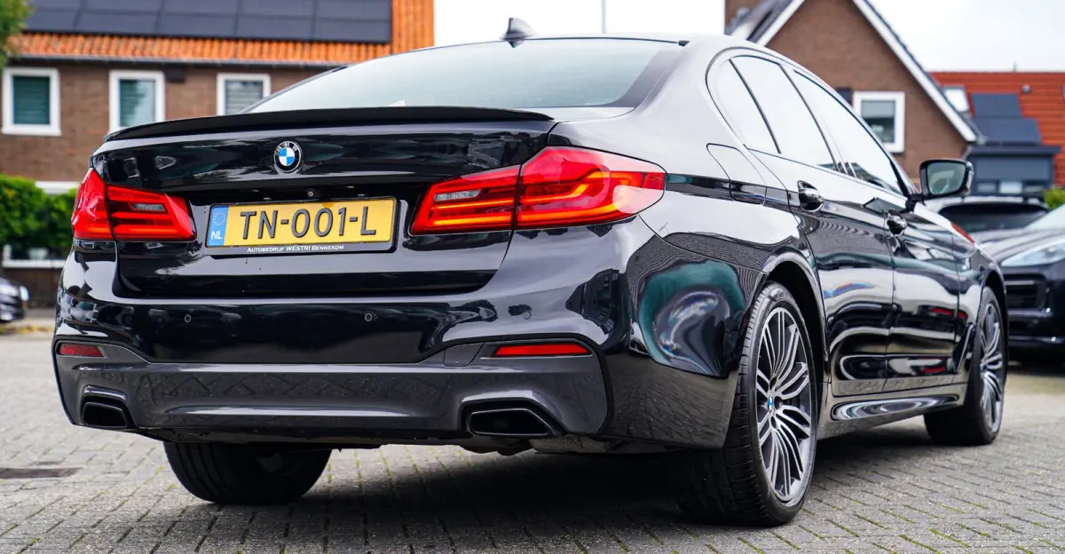 530i High Executive | Head Up Display | Panorama dak | Achteruitrijcamera | Apple Carplay | Harman/Kardon