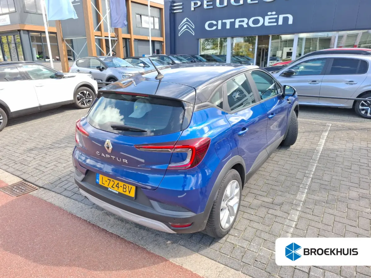 1.0 TCe 90 Zen Navigatie /Apple Carplay Android auto ?