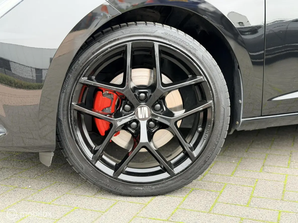 1.4 EcoTSI FR Business Intense 2e Eig AUT Pano VOLL!!!