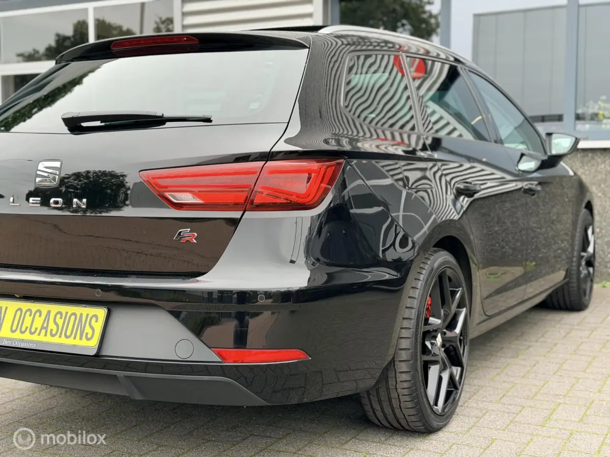 1.4 EcoTSI FR Business Intense 2e Eig AUT Pano VOLL!!!