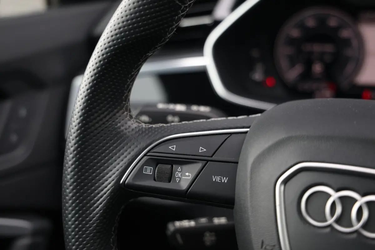 45 TFSI e 245pk Competition S-Line Black Pano|360cam|Elek stoelv|Matrix|RS Q3