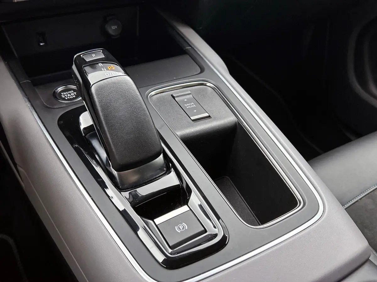 1.6 Plug-in Hybrid 225 Business Plus CAMERA | NAVI & CARPLAY | AD-CRUISE