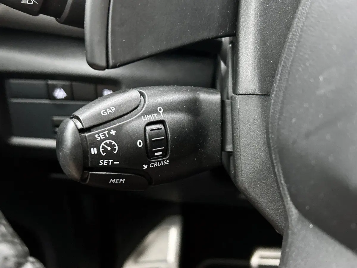1.6 Plug-in Hybrid 225 Business Plus CAMERA | NAVI & CARPLAY | AD-CRUISE