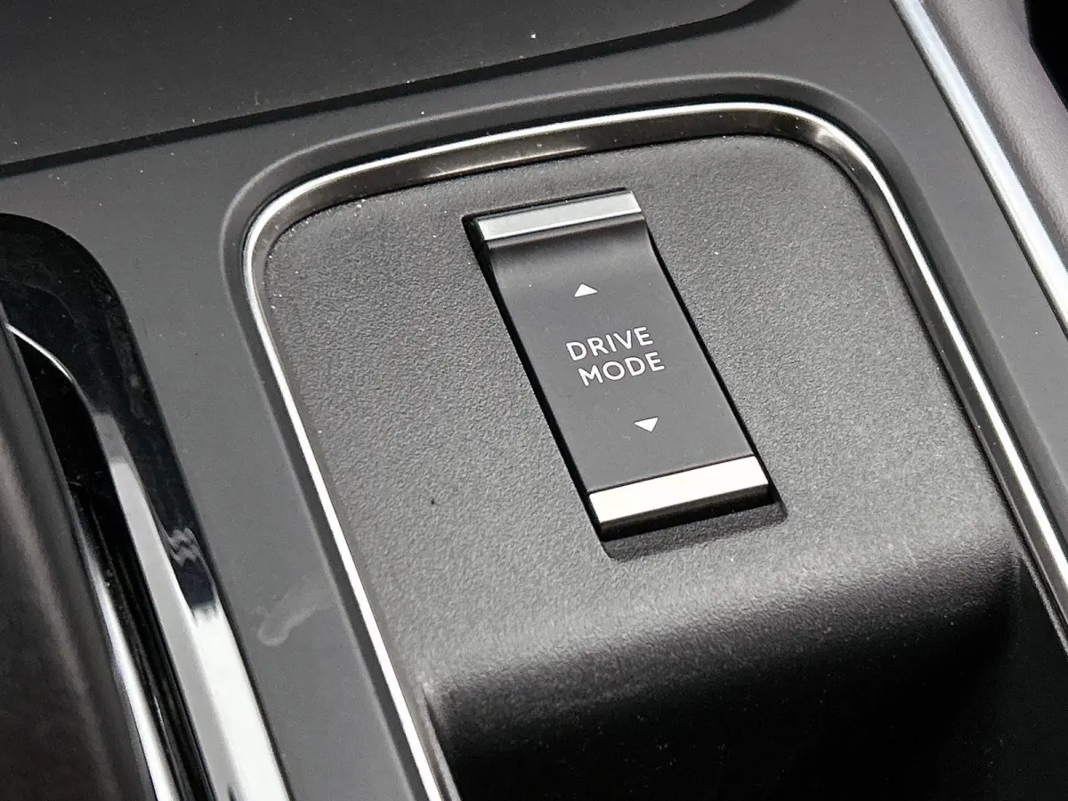 1.6 Plug-in Hybrid 225 Business Plus CAMERA | NAVI & CARPLAY | AD-CRUISE