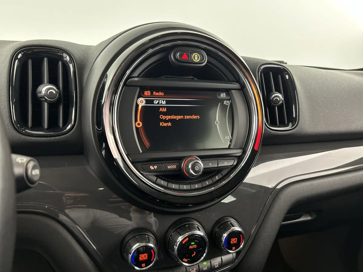 1.5 Cooper Black edition/PDC V+A/Cruise control/Airco/