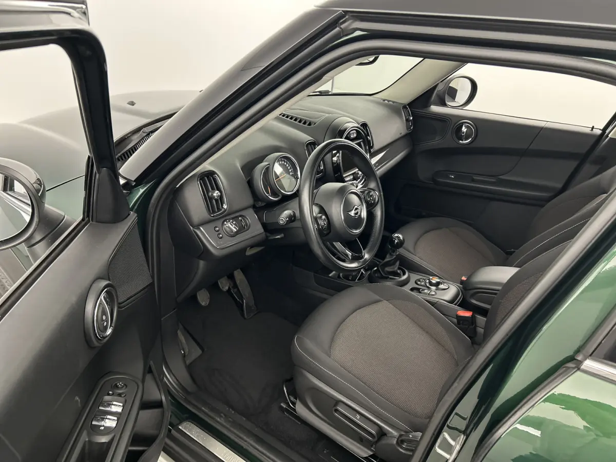 1.5 Cooper Black edition/PDC V+A/Cruise control/Airco/