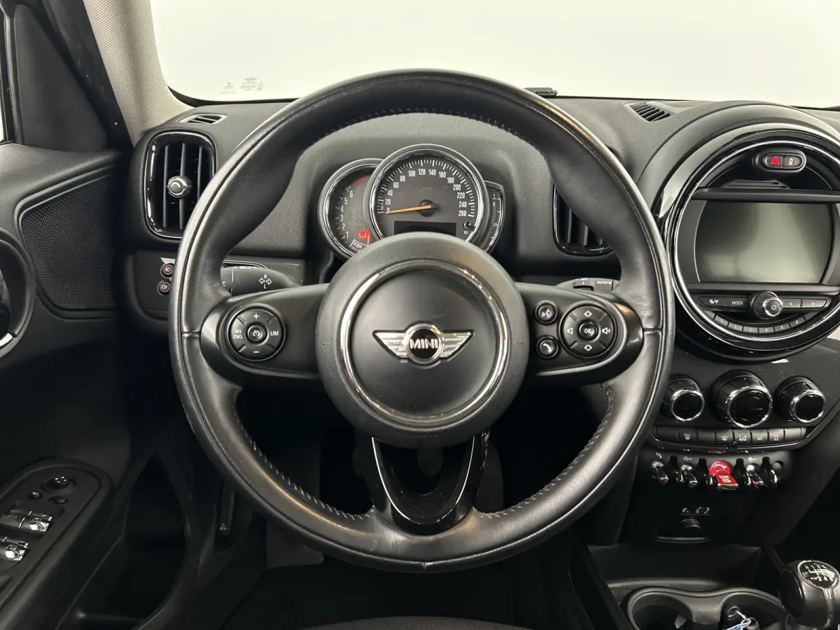 1.5 Cooper Black edition/PDC V+A/Cruise control/Airco/