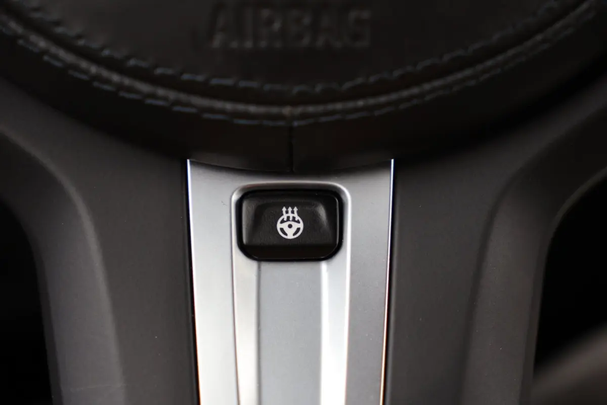 High Executive 80 kWh M-sport Shadowline | panoramadak | head up | laser light | elek. trekhaak | harmankardon | 1e eig.
