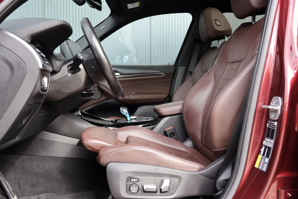 High Executive 80 kWh M-sport Shadowline | panoramadak | head up | laser light | elek. trekhaak | harmankardon | 1e eig.