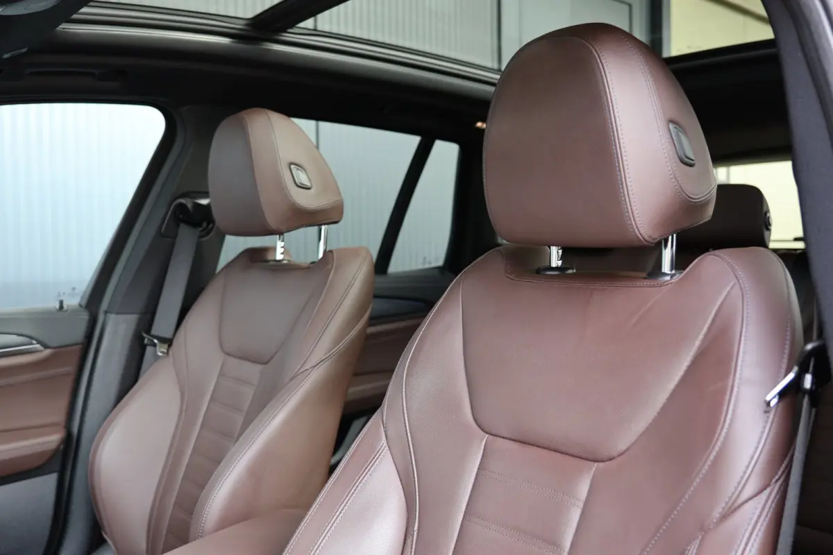 High Executive 80 kWh M-sport Shadowline | panoramadak | head up | laser light | elek. trekhaak | harmankardon | 1e eig.