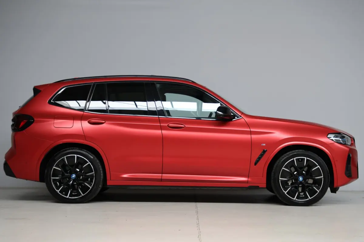 High Executive 80 kWh M-sport Shadowline | panoramadak | head up | laser light | elek. trekhaak | harmankardon | 1e eig.