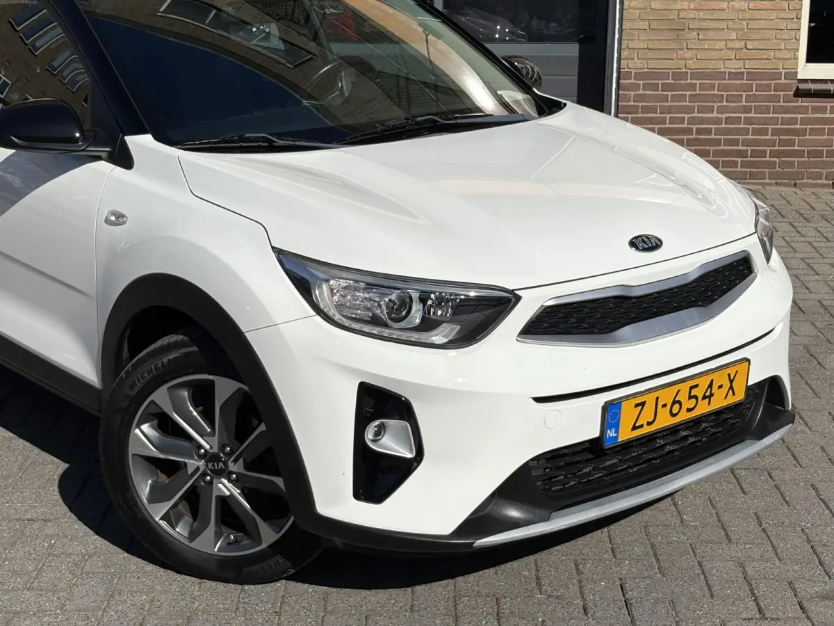 1.0 T-GDi DynamicLine 2-TONE/CARPLAY/CAMERA/LMV/NL-AUTO/1E EIG.