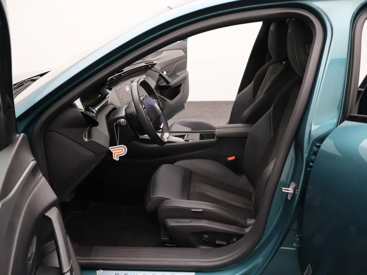 1.2 PureTech GT 360 Graden Camera | Elektrische Kofferklep | Dodehoekbewaking | Parkeersenoren Voor en Achter | Adaptive Cruise Control | Drive Assist | Elektrisch Verstelbare Stoelen met Ma