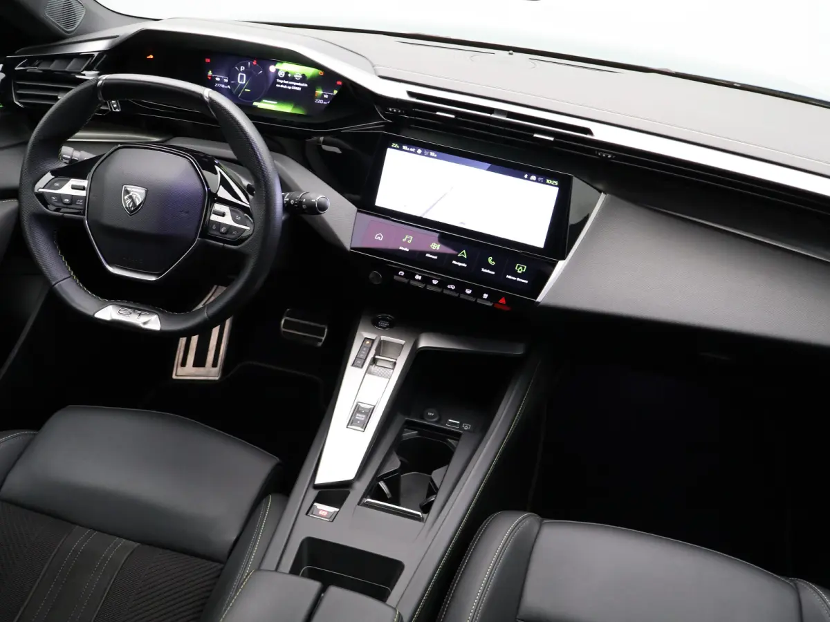 1.2 PureTech GT 360 Graden Camera | Elektrische Kofferklep | Dodehoekbewaking | Parkeersenoren Voor en Achter | Adaptive Cruise Control | Drive Assist | Elektrisch Verstelbare Stoelen met Ma