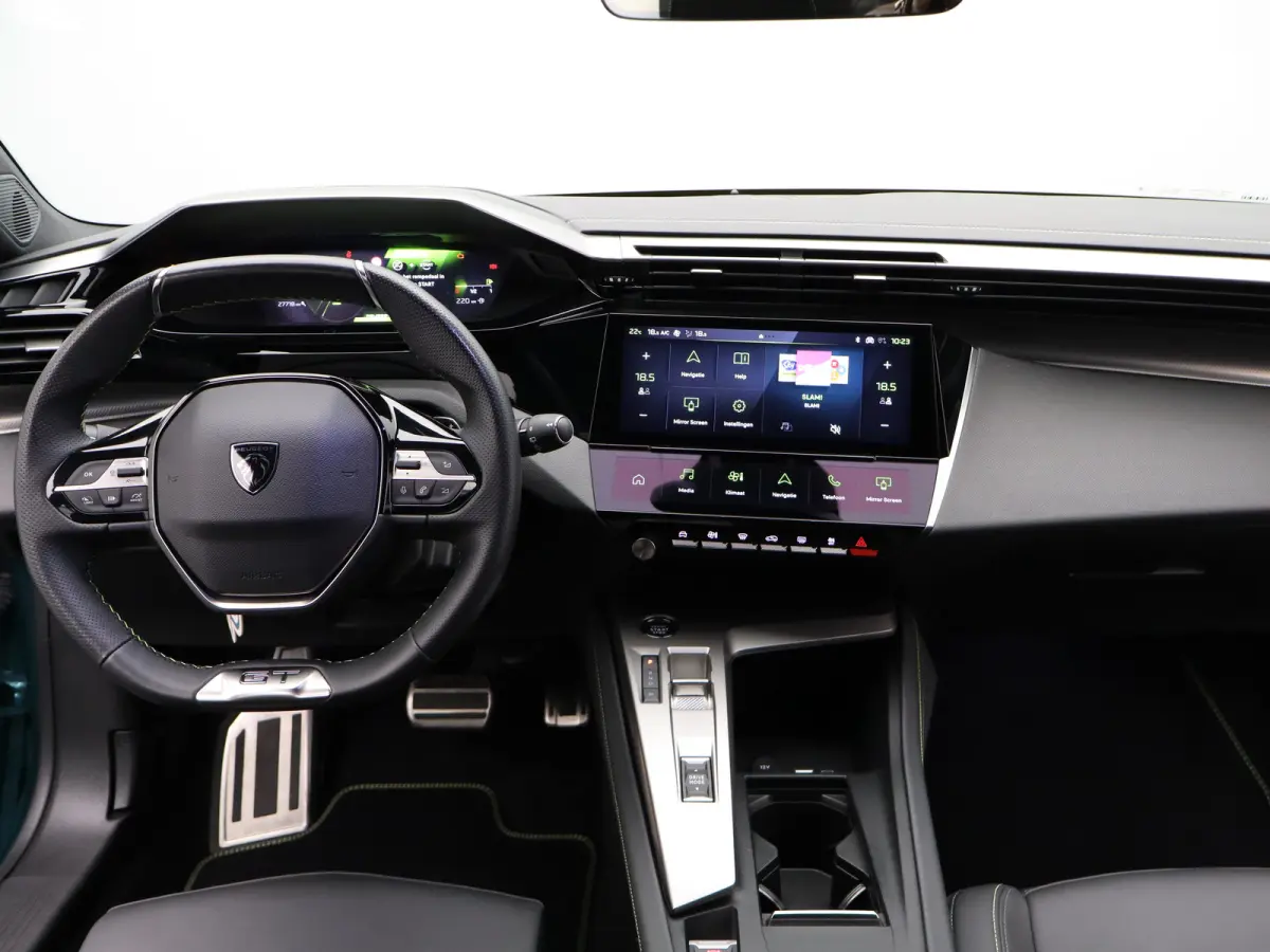 1.2 PureTech GT 360 Graden Camera | Elektrische Kofferklep | Dodehoekbewaking | Parkeersenoren Voor en Achter | Adaptive Cruise Control | Drive Assist | Elektrisch Verstelbare Stoelen met Ma