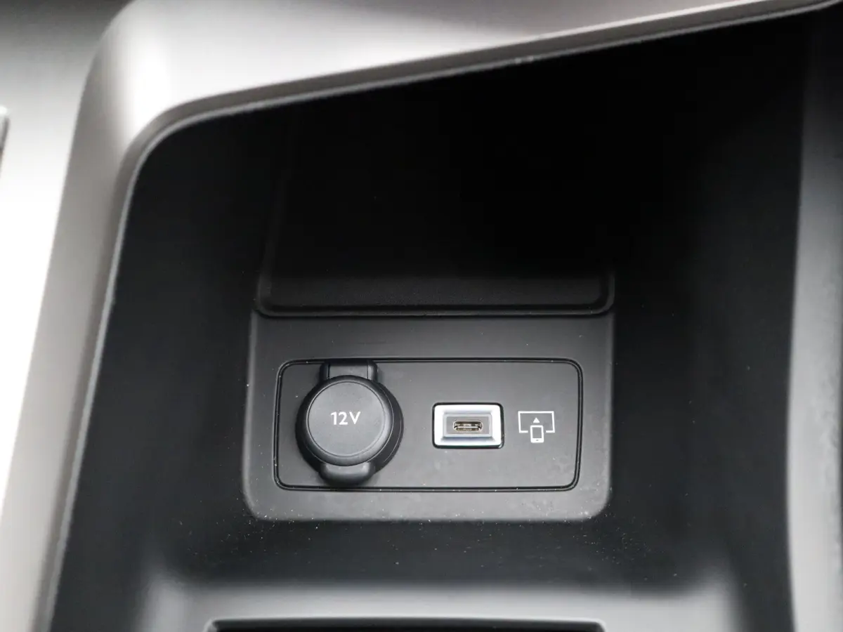1.2 PureTech GT 360 Graden Camera | Elektrische Kofferklep | Dodehoekbewaking | Parkeersenoren Voor en Achter | Adaptive Cruise Control | Drive Assist | Elektrisch Verstelbare Stoelen met Ma