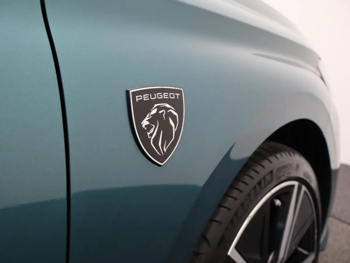 1.2 PureTech GT 360 Graden Camera | Elektrische Kofferklep | Dodehoekbewaking | Parkeersenoren Voor en Achter | Adaptive Cruise Control | Drive Assist | Elektrisch Verstelbare Stoelen met Ma