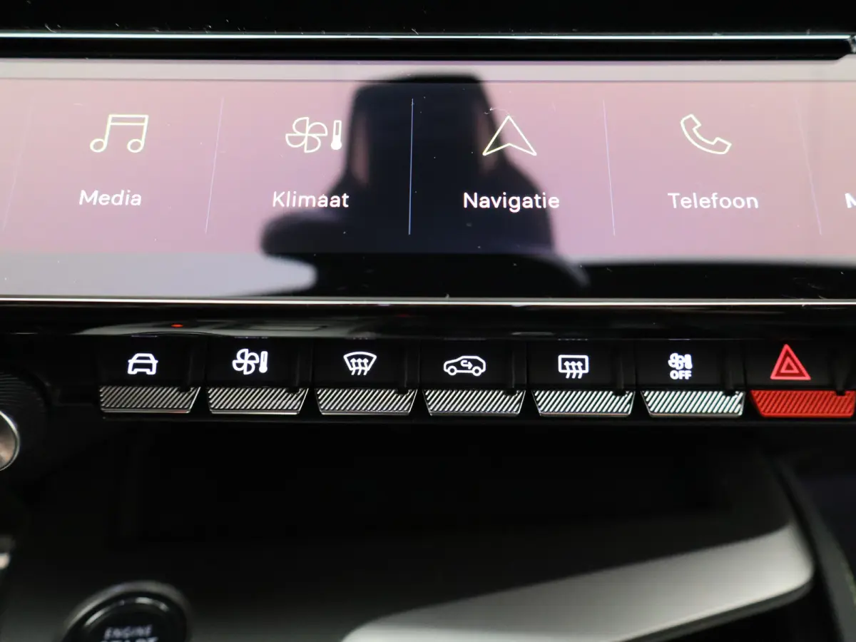 1.2 PureTech GT 360 Graden Camera | Elektrische Kofferklep | Dodehoekbewaking | Parkeersenoren Voor en Achter | Adaptive Cruise Control | Drive Assist | Elektrisch Verstelbare Stoelen met Ma