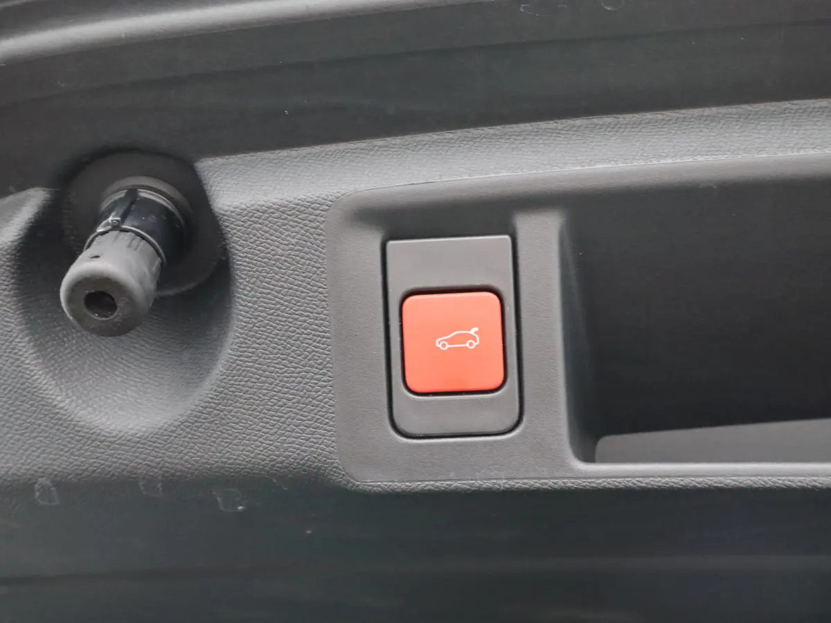 1.2 PureTech GT 360 Graden Camera | Elektrische Kofferklep | Dodehoekbewaking | Parkeersenoren Voor en Achter | Adaptive Cruise Control | Drive Assist | Elektrisch Verstelbare Stoelen met Ma